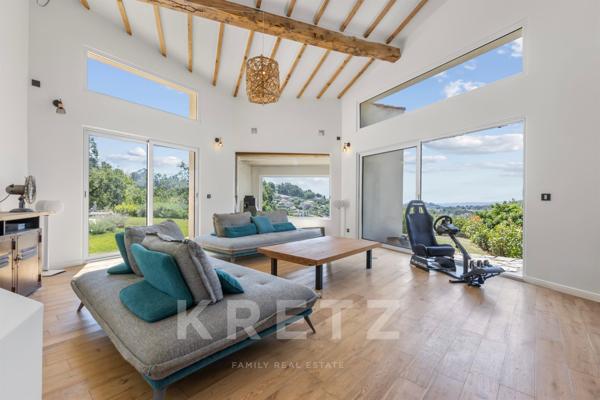 VENCE – CONTEMPORAINE D’EXCEPTION AVEC VUE MER