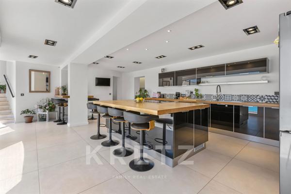 VENCE – CONTEMPORAINE D’EXCEPTION AVEC VUE MER