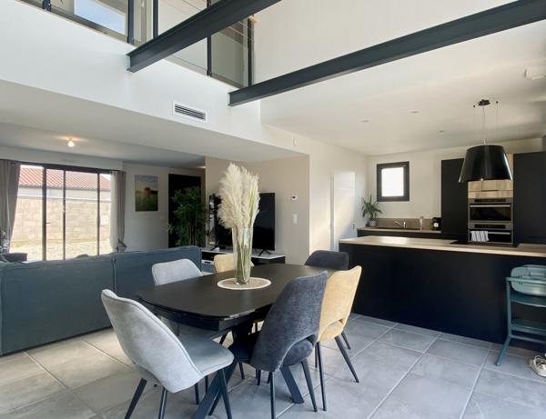 Saint-Vallier (26240) Maison contemporaine RT 2012 avec piscine et vue panoramique – Saint-Vallier (Drôme)