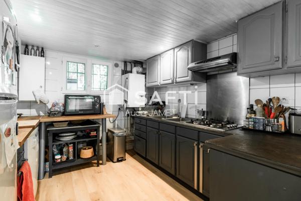 Maison de charme spacieuse et idéalement située !