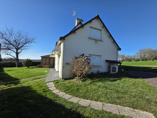 A VENDRE Maison avec fort potentiel Environnement calme proche du lac de Guerledan SAINT- AIGNAN (56)