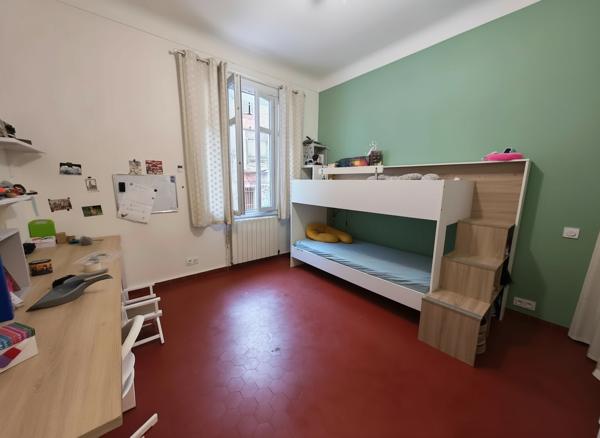 Appartement T4 + Terrasse  de 24m2 à Marseille - Quartier Baille