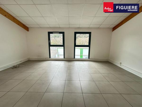 PETITE SURFACE DE BUREAUX À VENDRE À L'EST D'AIX