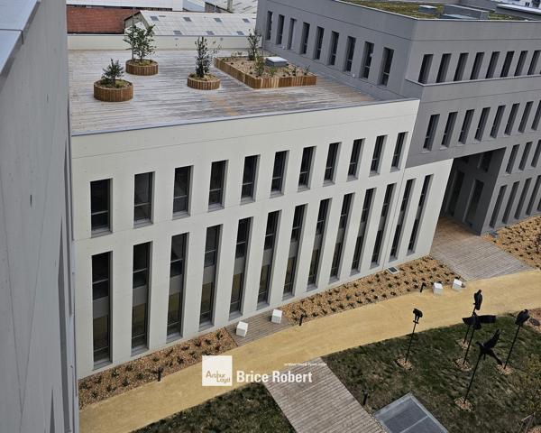 Bureaux neufs à louer ou vendre à Villeurbanne proche tramway et commerces