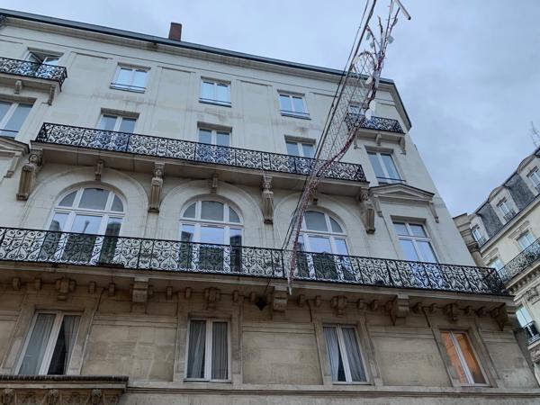 Bureaux à louer à Nantes centre dans immeuble haussmannien lumineux