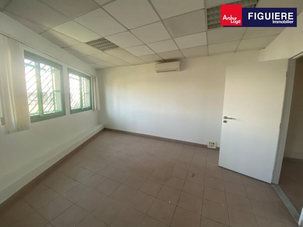 70m² de bureaux à louer en RDC à La Gandonne Salon de Provence avec Parkings