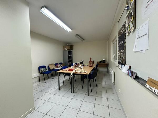 Châtenoy le Royal - Axe passant - Bureaux de 100 m²