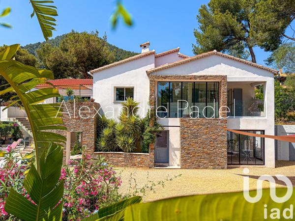 Maison à vendre 10 pièces 270 m² Carqueiranne