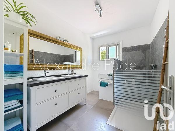 Maison à vendre 10 pièces 270 m² Carqueiranne