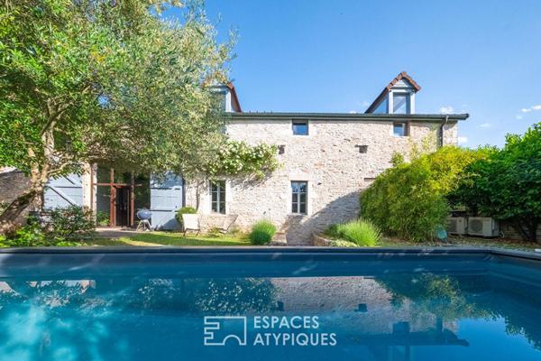 Rénovation contemporaine d’un ancien chai avec piscine au coeur de Givry
