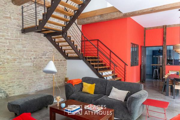 Rénovation contemporaine d’un ancien chai avec piscine au coeur de Givry