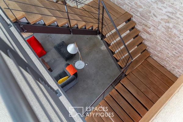 Rénovation contemporaine d’un ancien chai avec piscine au coeur de Givry