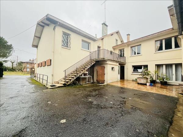 Immeuble à vendre |  Lesperon |  780 m²