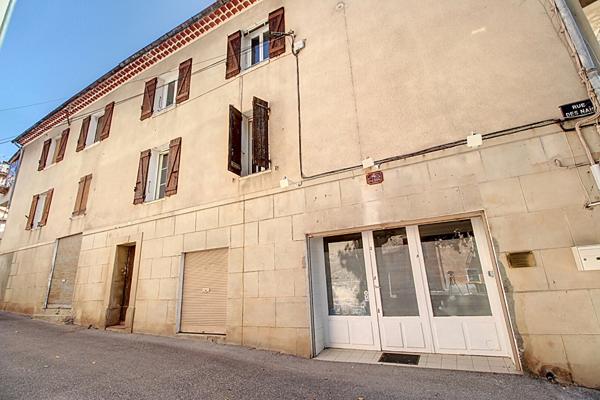 IMMEUBLE À FORT POTENTIEL - COTIGNAC (83) 10 pièces 300 m2