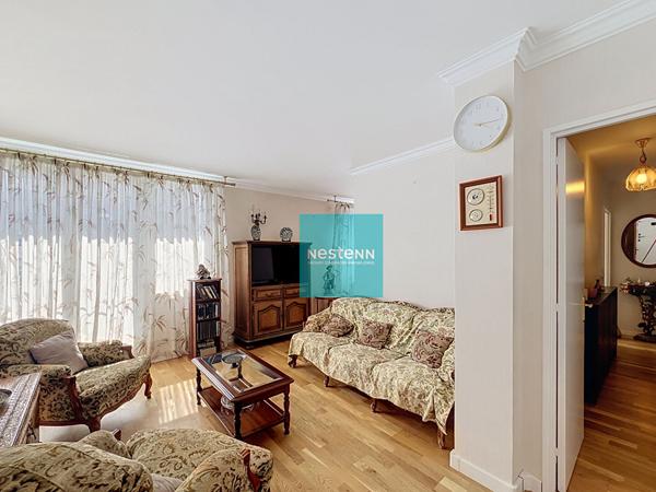 À vendre un appartement à Franconville de 5 pièces - proche des commodités, des écoles, commerces et axes autoroutiers - Box- cave  - bâtiment ravalé