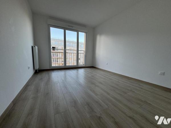Valenciennes Appartement type 3 5ème étage avec parking résidence 2025 av
