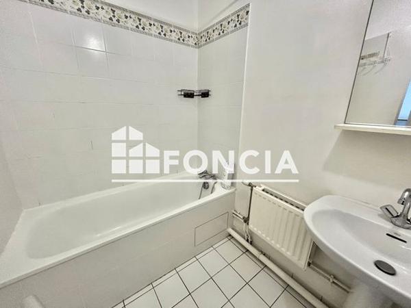 Location Studio 28.46 m² - 29 RUE DANTON Malakoff 92240