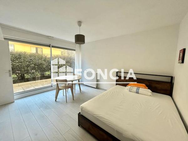 Location Studio 28.46 m² - 29 RUE DANTON Malakoff 92240