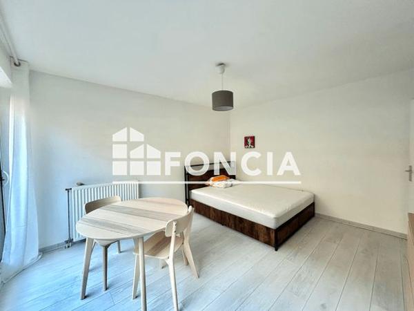 Location Studio 28.46 m² - 29 RUE DANTON Malakoff 92240