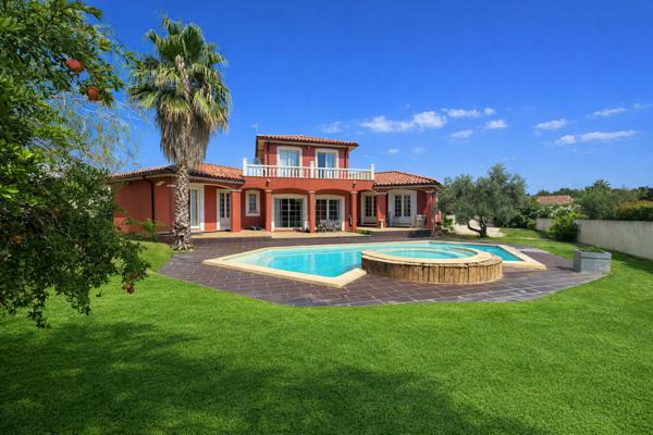 Villa 5 pièces à vendre Narbonne - 11100 / Réf: 01-4592