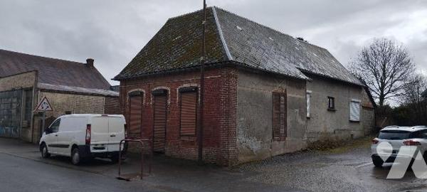 Maison à vendre à SAINS RICHAUMONT, pour une surface habitable de 94m², composée d'une pièce à ...