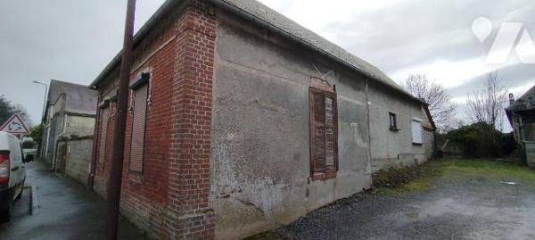 Maison à vendre à SAINS RICHAUMONT, pour une surface habitable de 94m², composée d'une pièce à ...