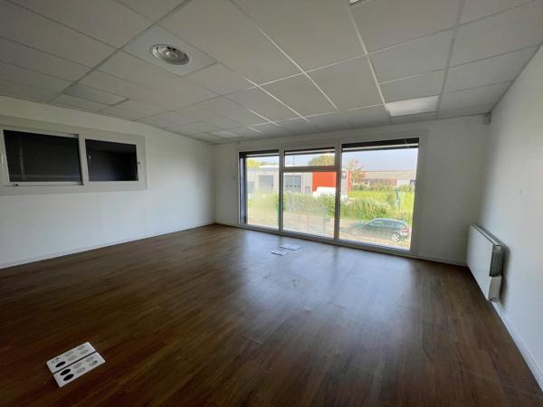 Bureaux à louer à MARBEUF 27110