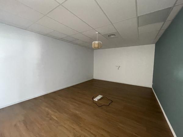Bureaux à louer à MARBEUF 27110
