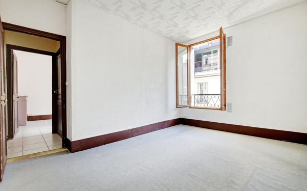 Immeuble à vendre    8 pièces • 107 m2 Paris 15