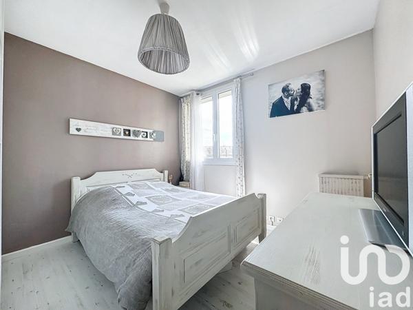 Appartement 5 pièces de 90 m² à Ballainvilliers (91160)