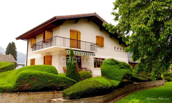 Proche de Cluses (74), A vendre, maison individuelle P6, terrain clos, garages