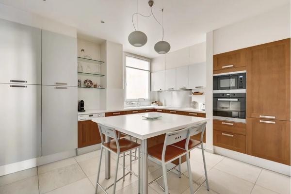 Appartement – 141m² – Paris 7ème