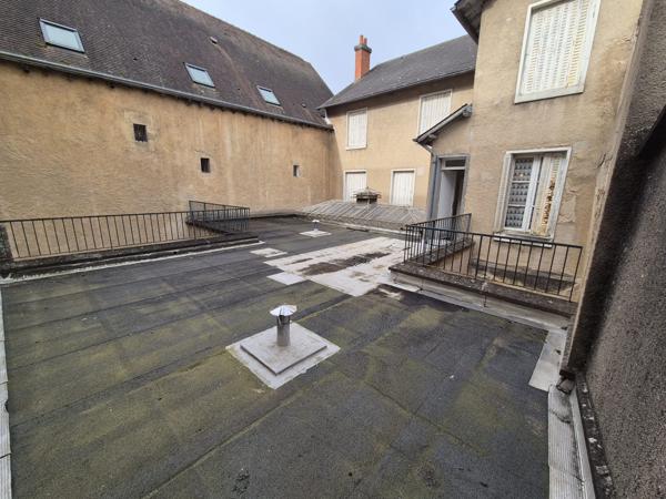 Appartement 4 pièces - 166 m²