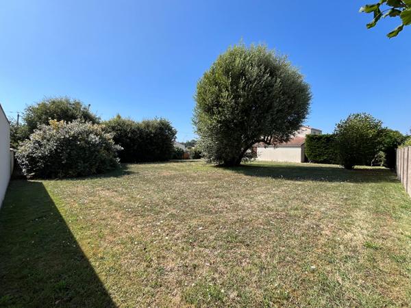 Terrain à batir à SAINT HILAIRE DE RIEZ - TERRE FORT - 564 m²