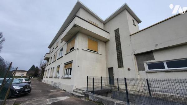 BEAUCOURT, dans une petite copropriété appartement rénové trois pièces avec cave et garage