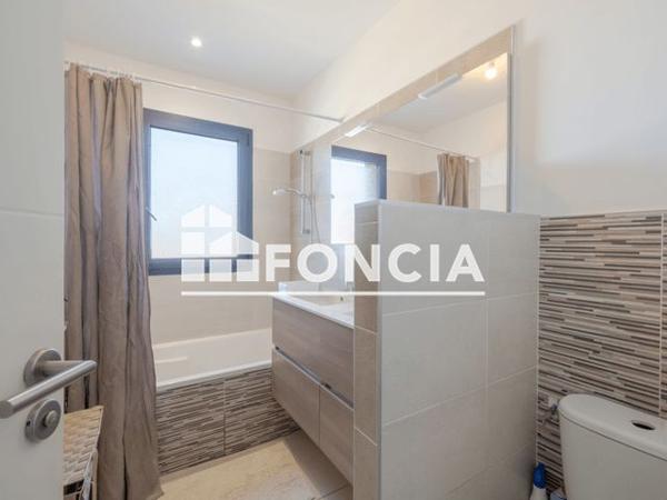 À vendre Maison 5 pièces 92.1 m² - Entraigues-sur-la-sorgue 84320