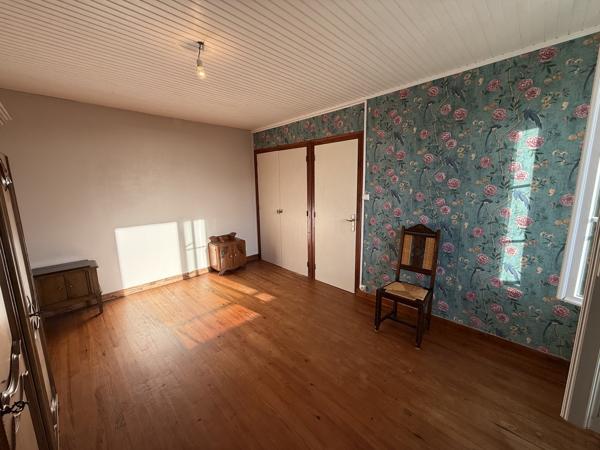 Plouhinec – Maison en Pierre Vue Mer Située à 700 m de la Plage avec Jardin Arboré Garage & Atelier