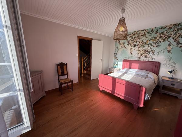 Plouhinec – Maison en Pierre Vue Mer Située à 700 m de la Plage avec Jardin Arboré Garage & Atelier