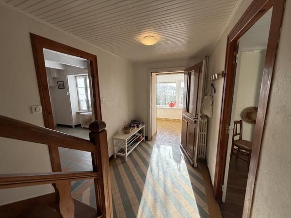 Plouhinec – Maison en Pierre Vue Mer Située à 700 m de la Plage avec Jardin Arboré Garage & Atelier