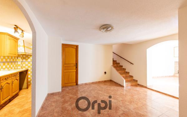 Maison à vendre    7 pièces •  Tuchan