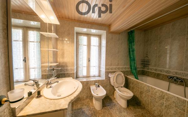 Maison à vendre    7 pièces •  Tuchan