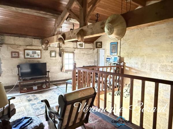 Authentique maison de caractère en pierre du XVIIIe siècle avec 200 m² habitables, dépendances et jardin clos