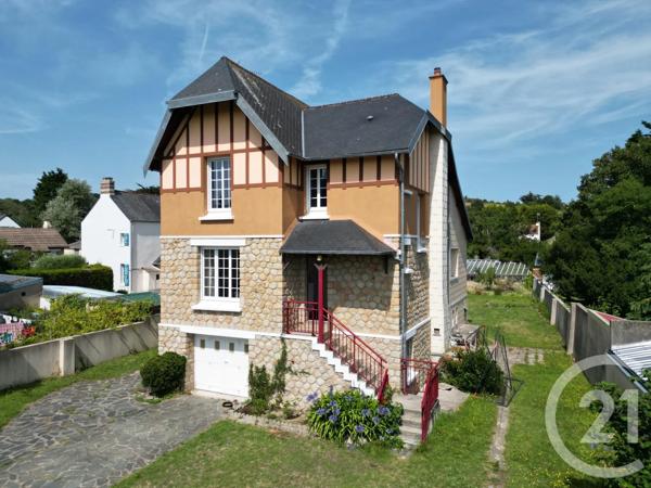 Maison à vendre  5 pièces - 145,99 m 2   BARNEVILLE CARTERET  - 50
