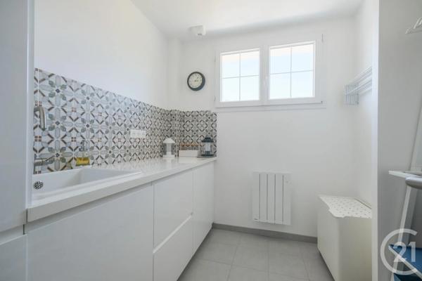 Maison à vendre  5 pièces - 145,99 m 2   BARNEVILLE CARTERET  - 50