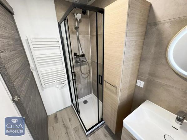 Appartement à louer 1 pièce 9.42m²