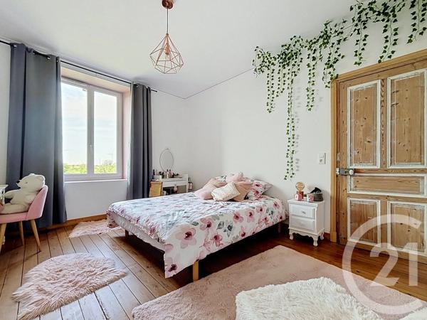 Maison à vendre  7 pièces - 146 m 2   ARGENTAN  - 61