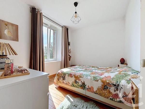 Maison à vendre  7 pièces - 146 m 2   ARGENTAN  - 61