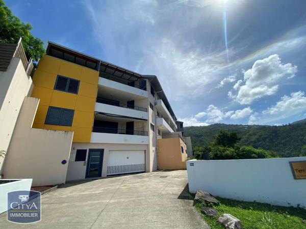 Appartement à louer 2 pièces 47.52m² Saint-Denis (97400)