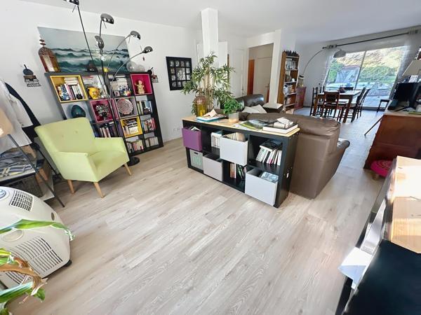 Maison 6 pièces de 140 m2, 4 chambres et un bureau