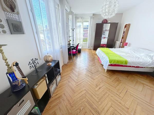 Maison 6 pièces de 140 m2, 4 chambres et un bureau